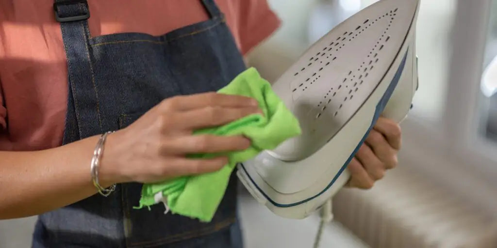 nettoyer un fer à repasser