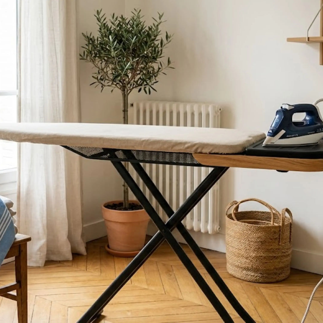Table à repasser à plateau ventilé avec housse en coton et repose-fer