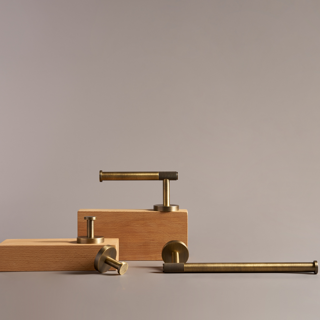 Accessoires de salle de bain laiton massif moleté