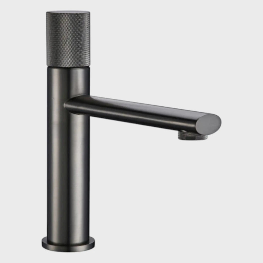 Mitigeur de lavabo sur plan anthracite