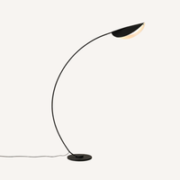 Lampadaire arc noir minimaliste GRAFICA