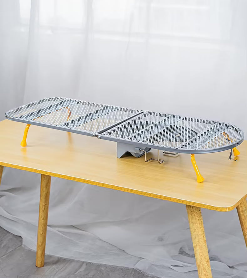 Petite table à repasser compacte et pratique