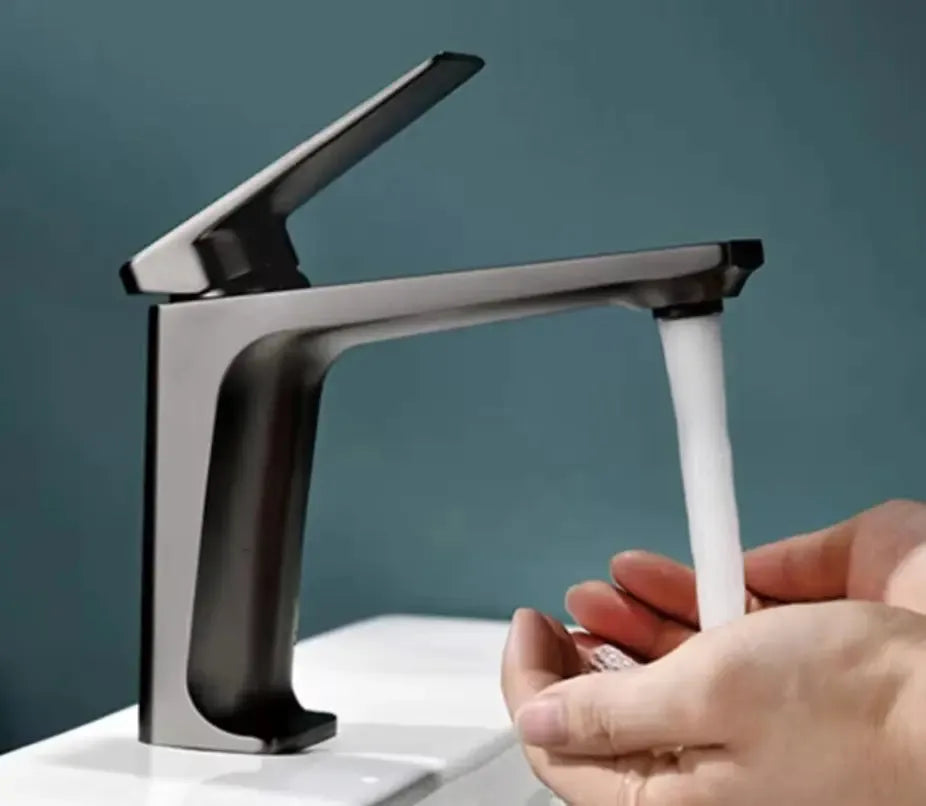 Mitigeur de Lavabo Sur Plan GRANATO | 3 Finitions