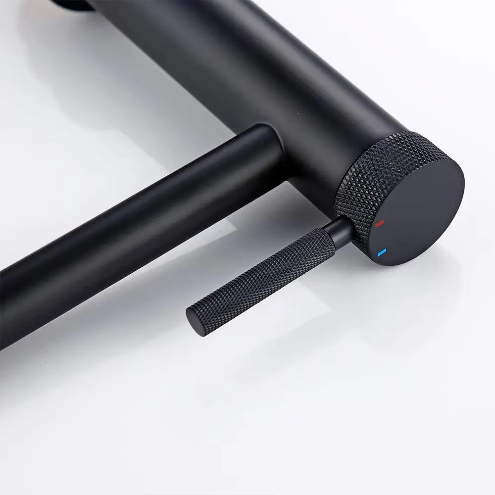 Mitigeur de lavabo générique noir mat