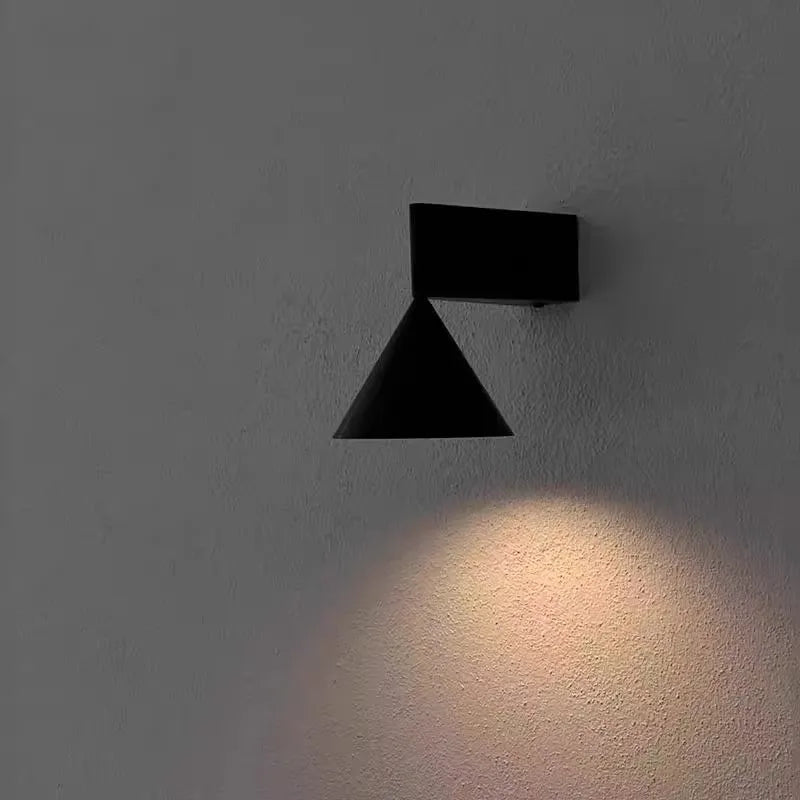 VERTICE - Applique Murale Conique, Design Minimaliste Italien