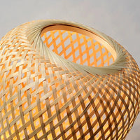 Lampadaire tressé en rotin VIMEA