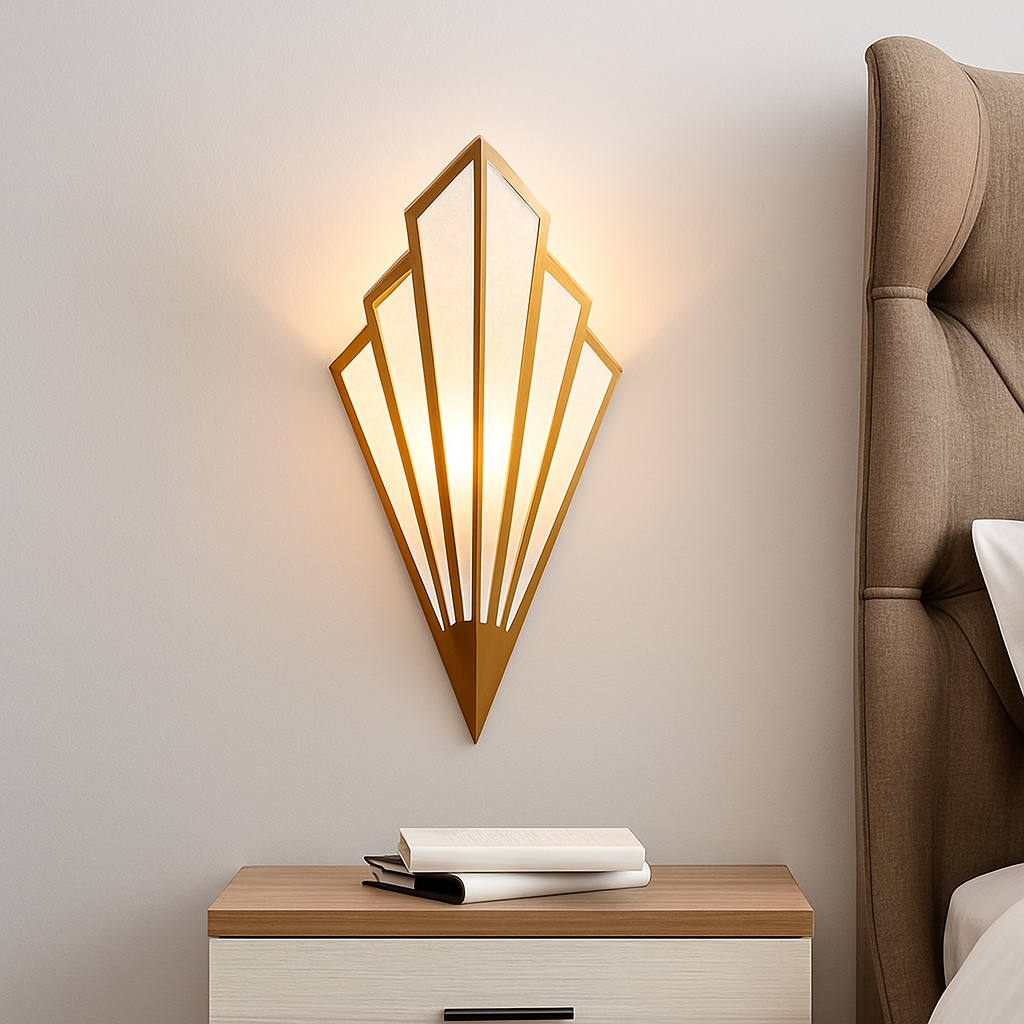 Applique murale design triangulaire LED métal coloré TRIGONO