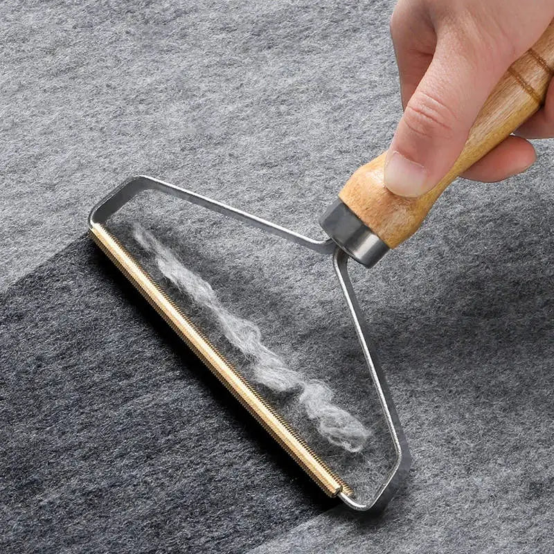 Brosse pour vêtement - Simplifiez le soin de votre garde-robe - Aéraly
