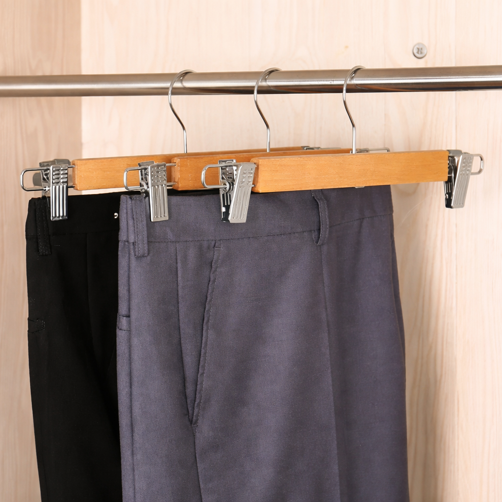 Cintre à Pantalon en Bois - Antidérapant & Pivotant - Aeraly