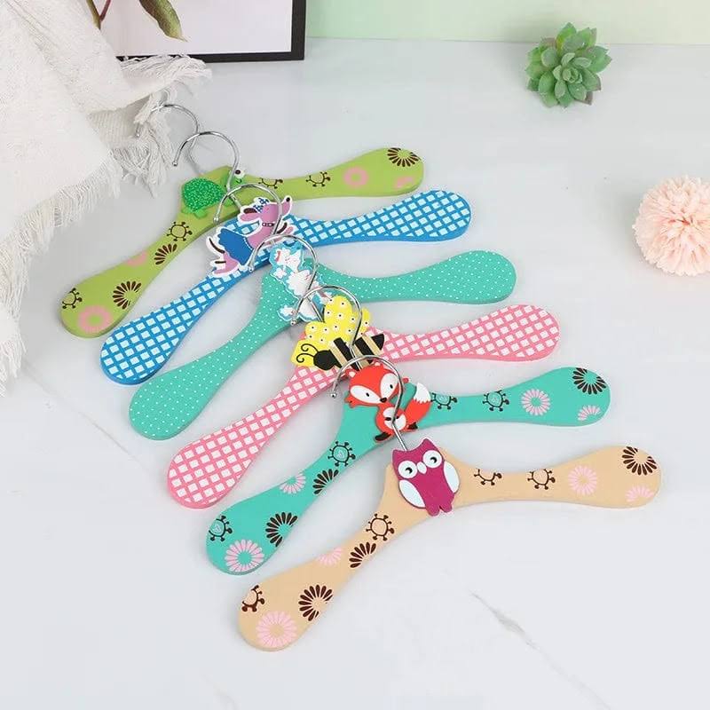 Cintre bébé en bois décoratifs animaux - Lot de 6 - Aeraly