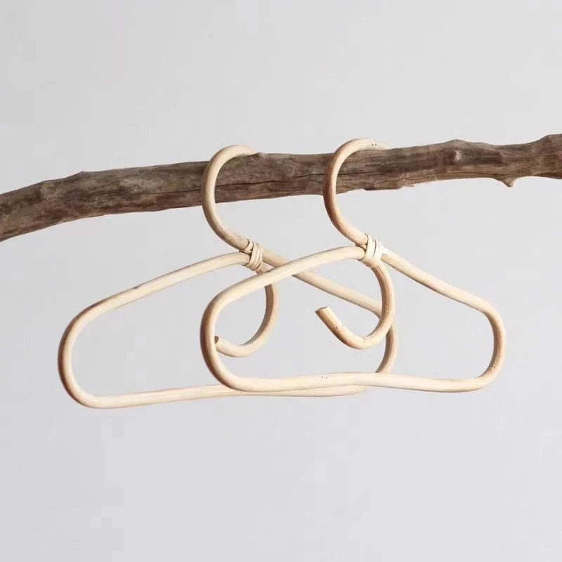 Cintre Rotin Bébé – Élégant & Fait Main