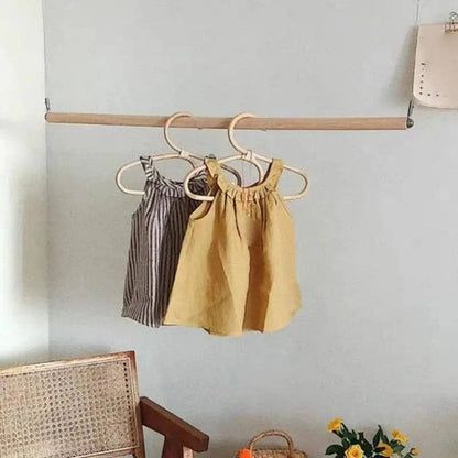 Cintre Rotin Bébé – Élégant & Fait Main - Aeraly