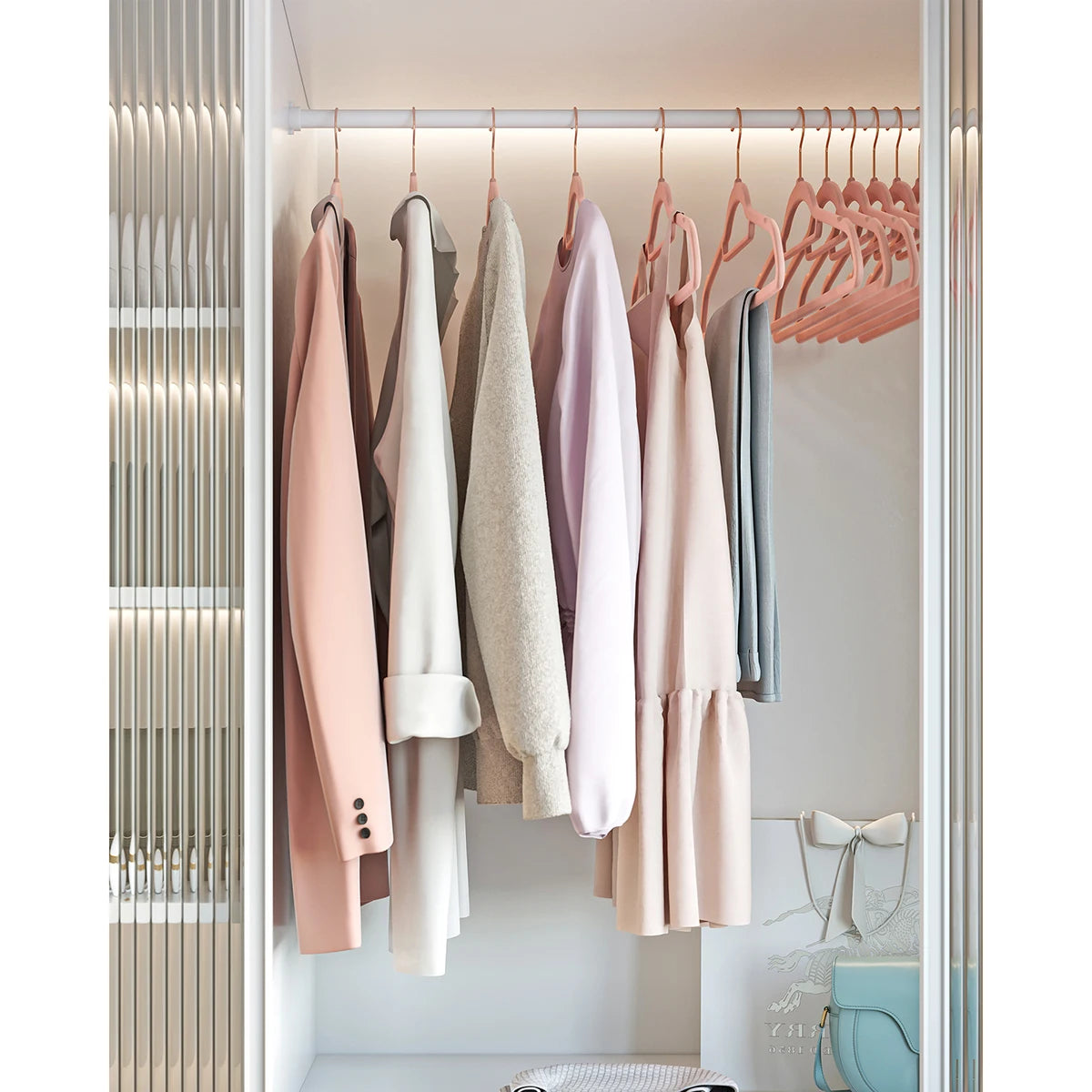 Lot de 30 Cintres en velours pour manteaux : antidérapante pour un rangement impeccable - - Aéraly