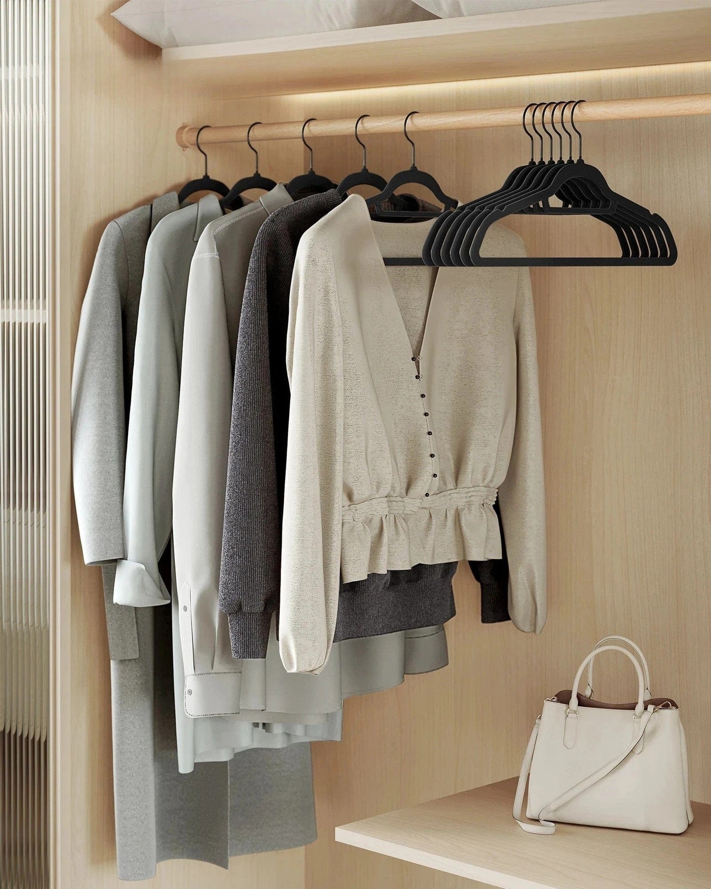 Lot de 50 cintres velours - antiglisse & gain de place