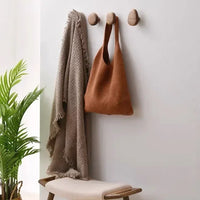 Crochet porte manteau bois massif style scandinave - élégant et pratique - Aéraly