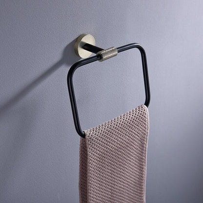 Accessoires de salle de bain or poli et noir mat