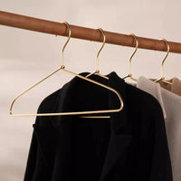 Lot de 10 Cintres Métal Premium Minimaliste & Élégant - Aeraly