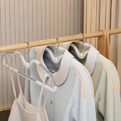 Lot de cintres plastiques antidérapants pivotants – 10 pièces