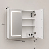 LUMBRA – LED-Spiegelschrank 70 cm, integrierte Steckdose, verstellbare Einlegeböden, Weiß