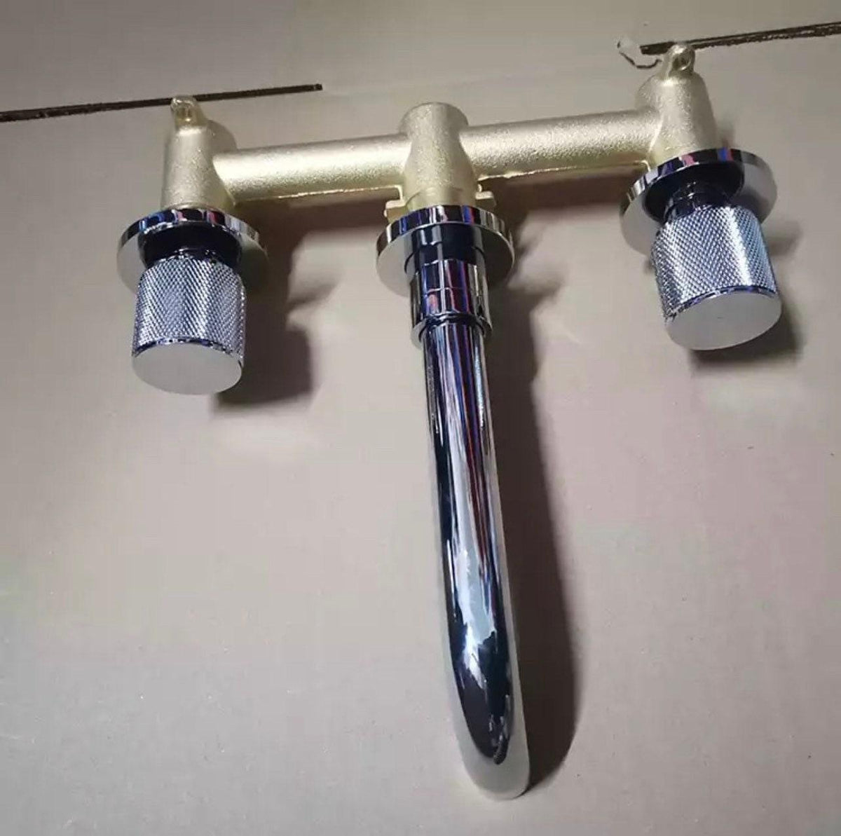 Rodocrosite Robinet de Lavabo Mural Moleté, 4 Finitions