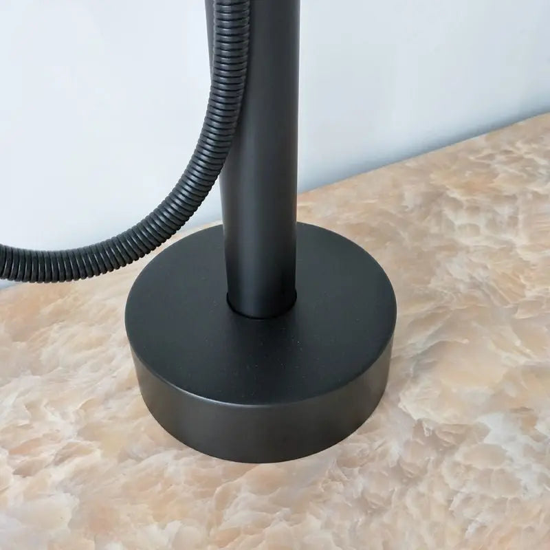 Mitigeur de baignoire sur pied noir mat
