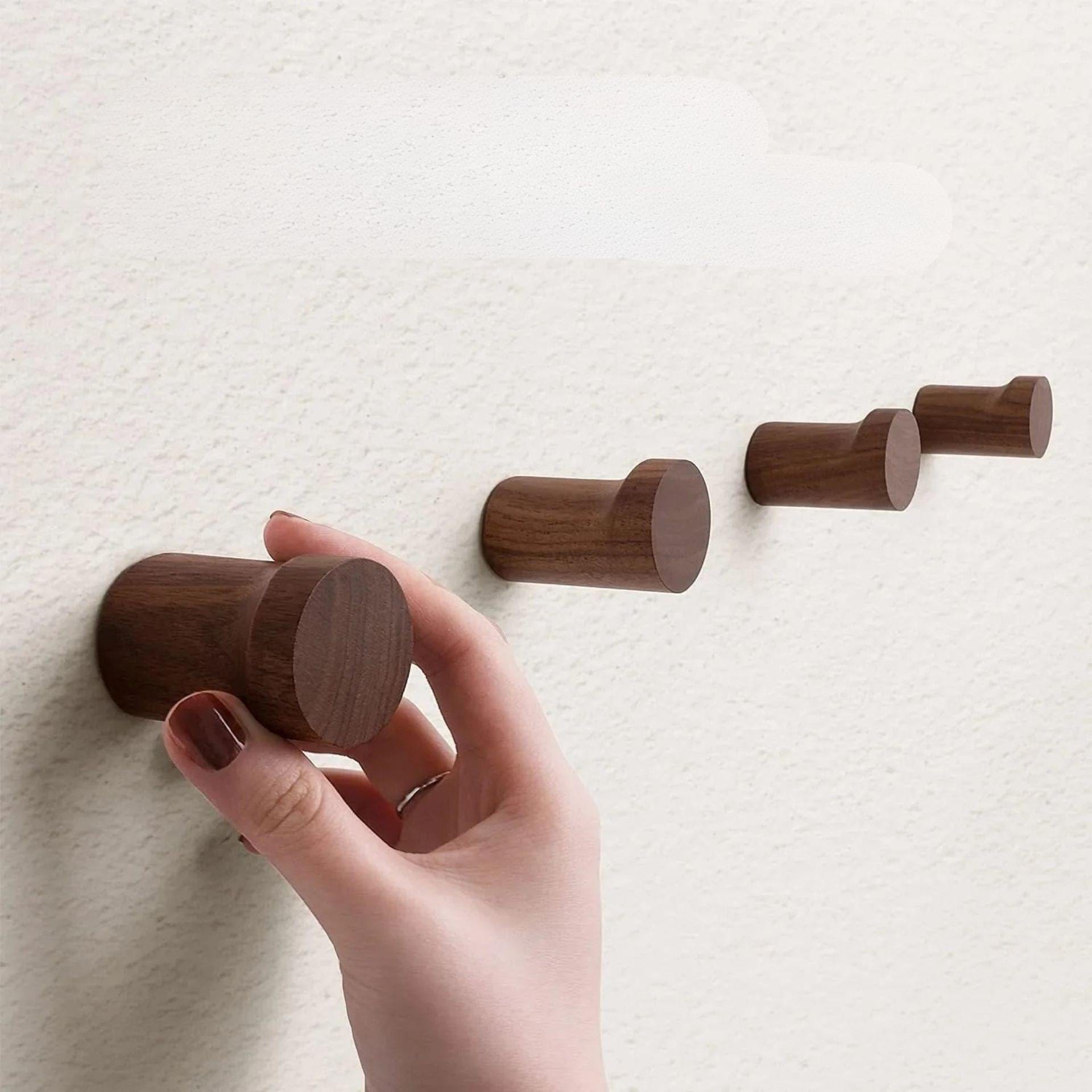 Patère murale vintage bois noyer