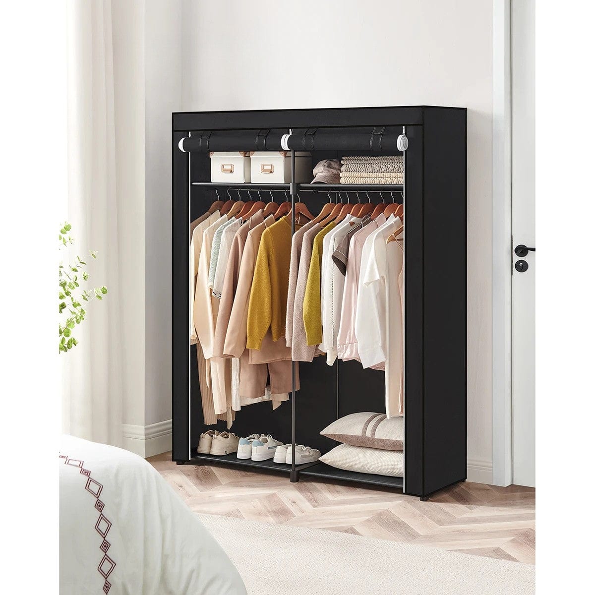 "penderie pour petit espace " faire MOD SONGMICS Wardrobe, Clothes Storage Wardrobe for Bedroom with 2 Clothes Rails, Fabric Portable Wardrobe, Collapsible black / france