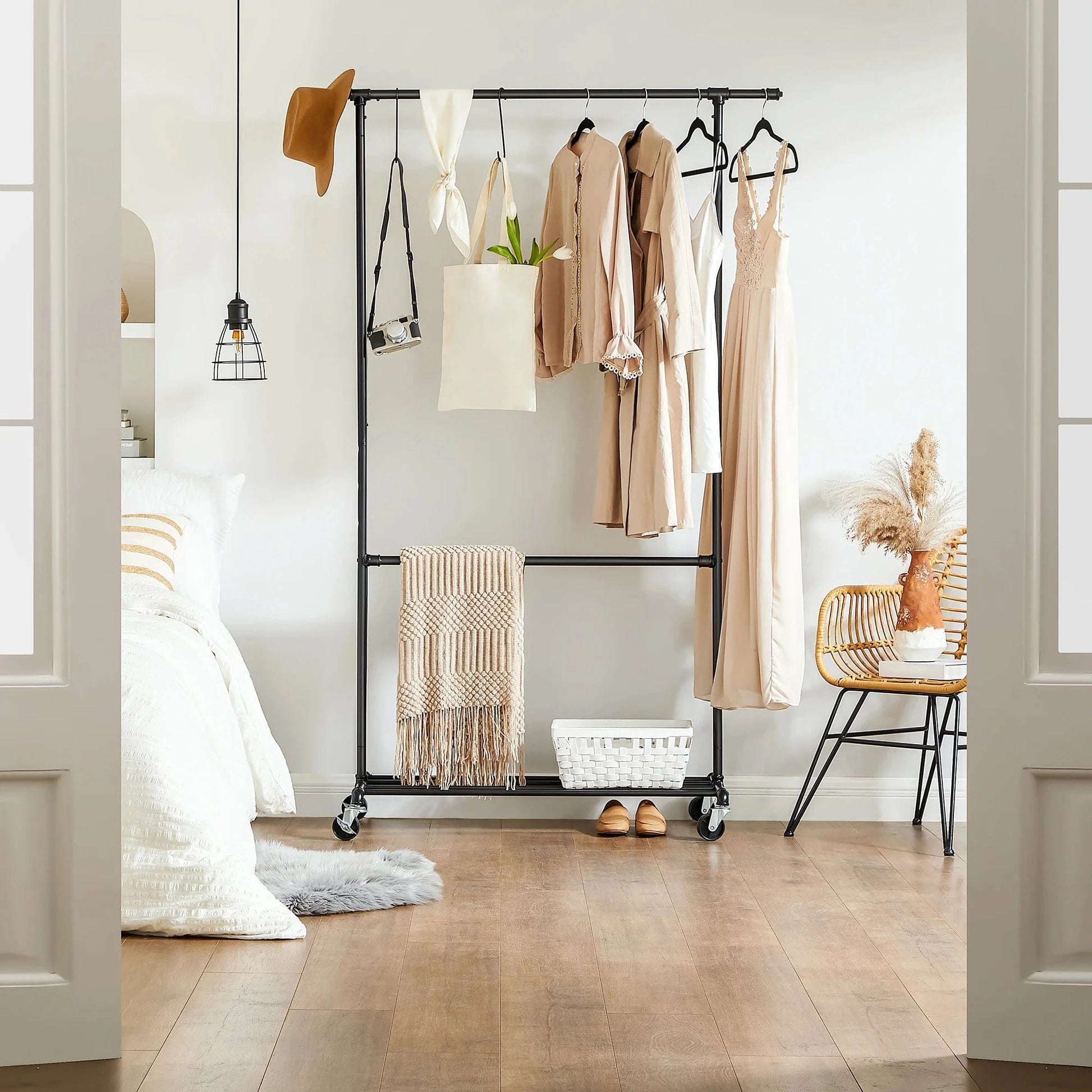 Portant sur roulettes industriel double barre – robuste et mobile Noir