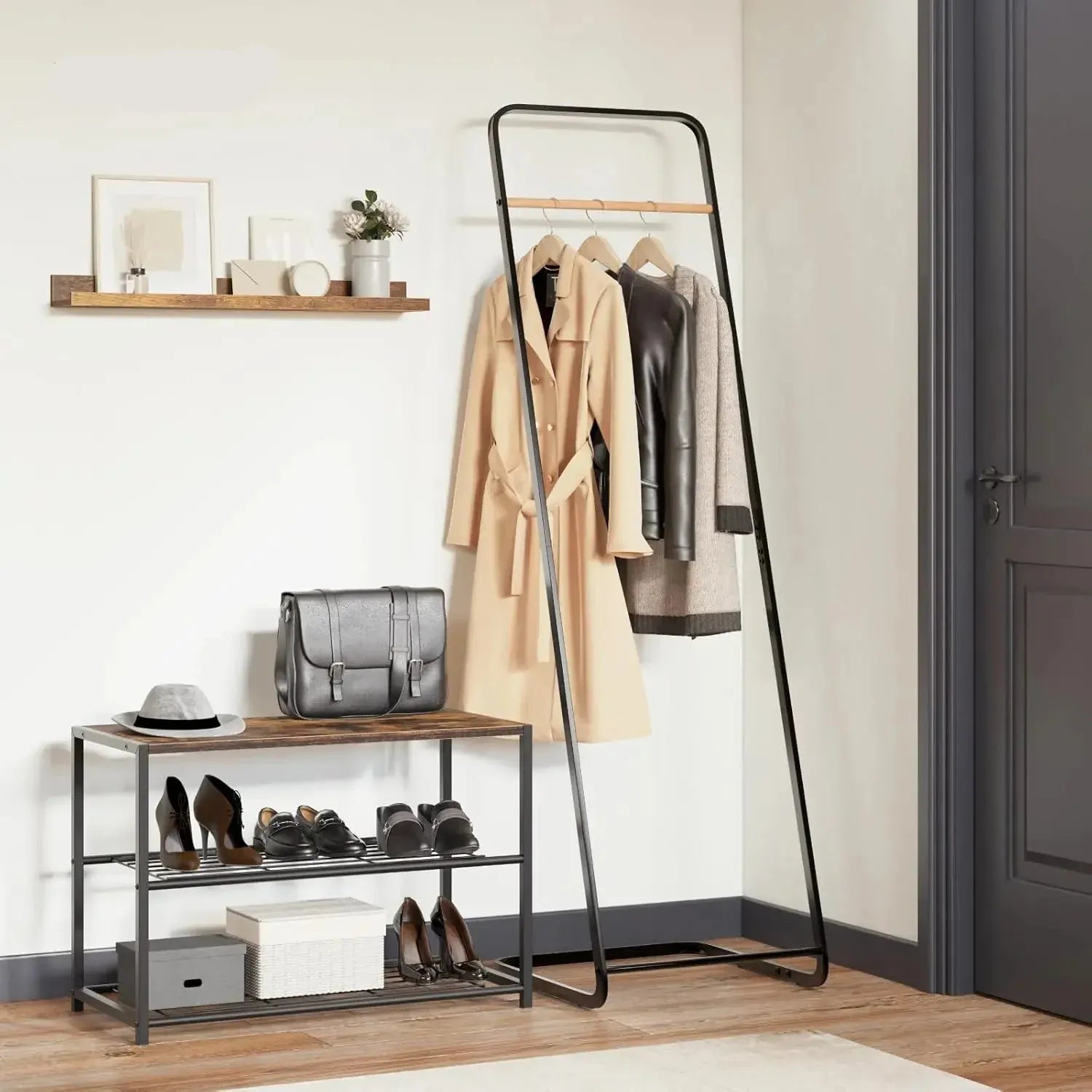 porte-manteau métal gain place entrée - Pratique pour Gagner de la Place