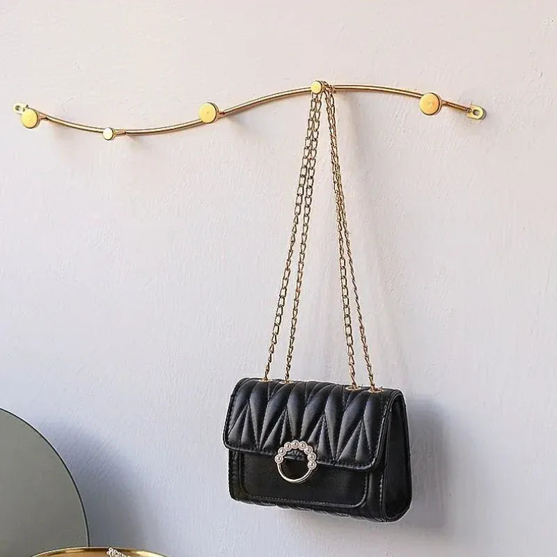 Porte-manteau mural design - Maintenez une entrée organisée avec style