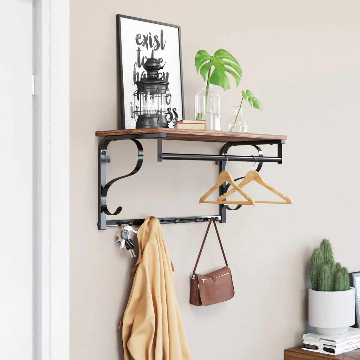 Porte-manteau mural industriel avec étagère et barre de suspension - Aéraly