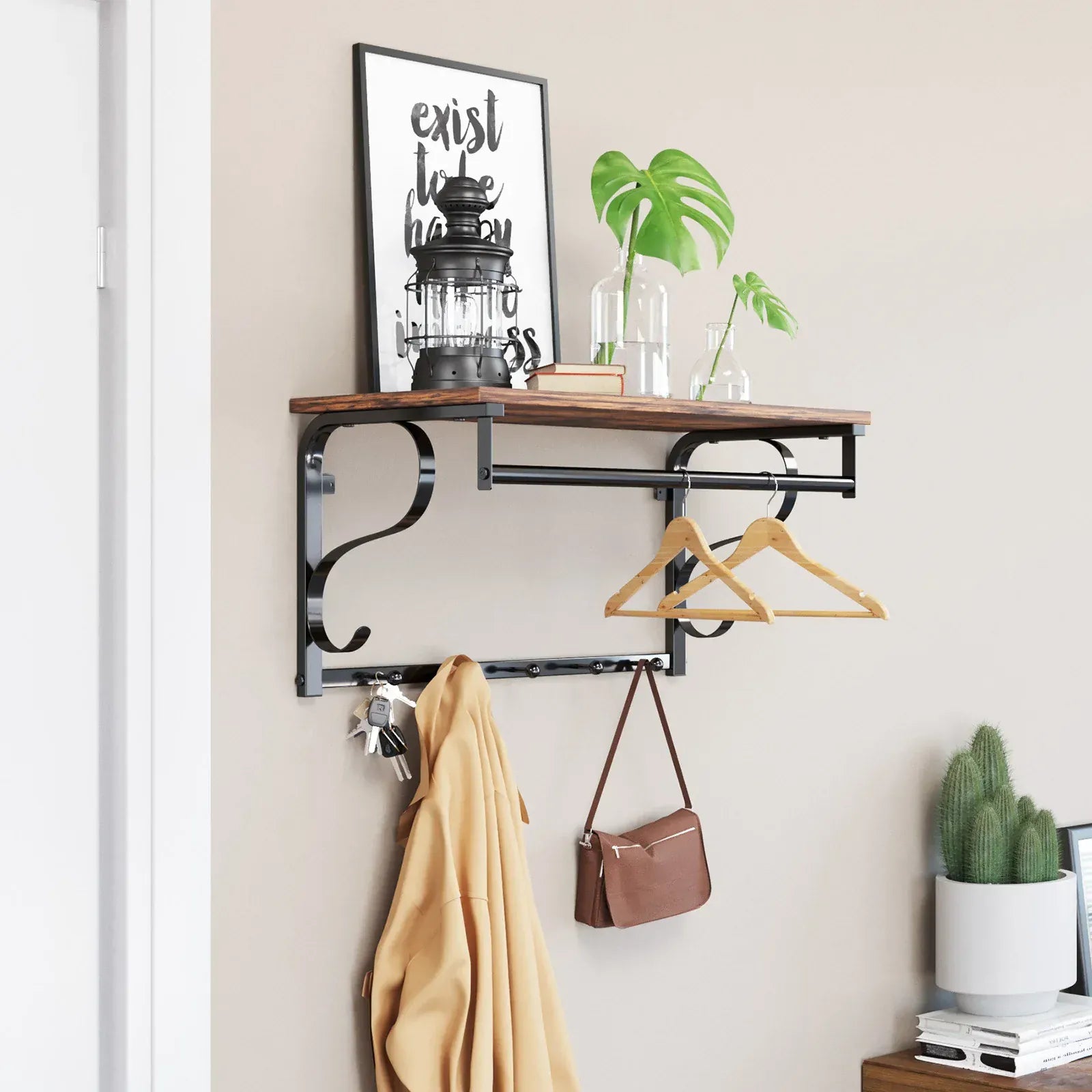Porte-manteau mural industriel avec étagère et barre de suspension Bois