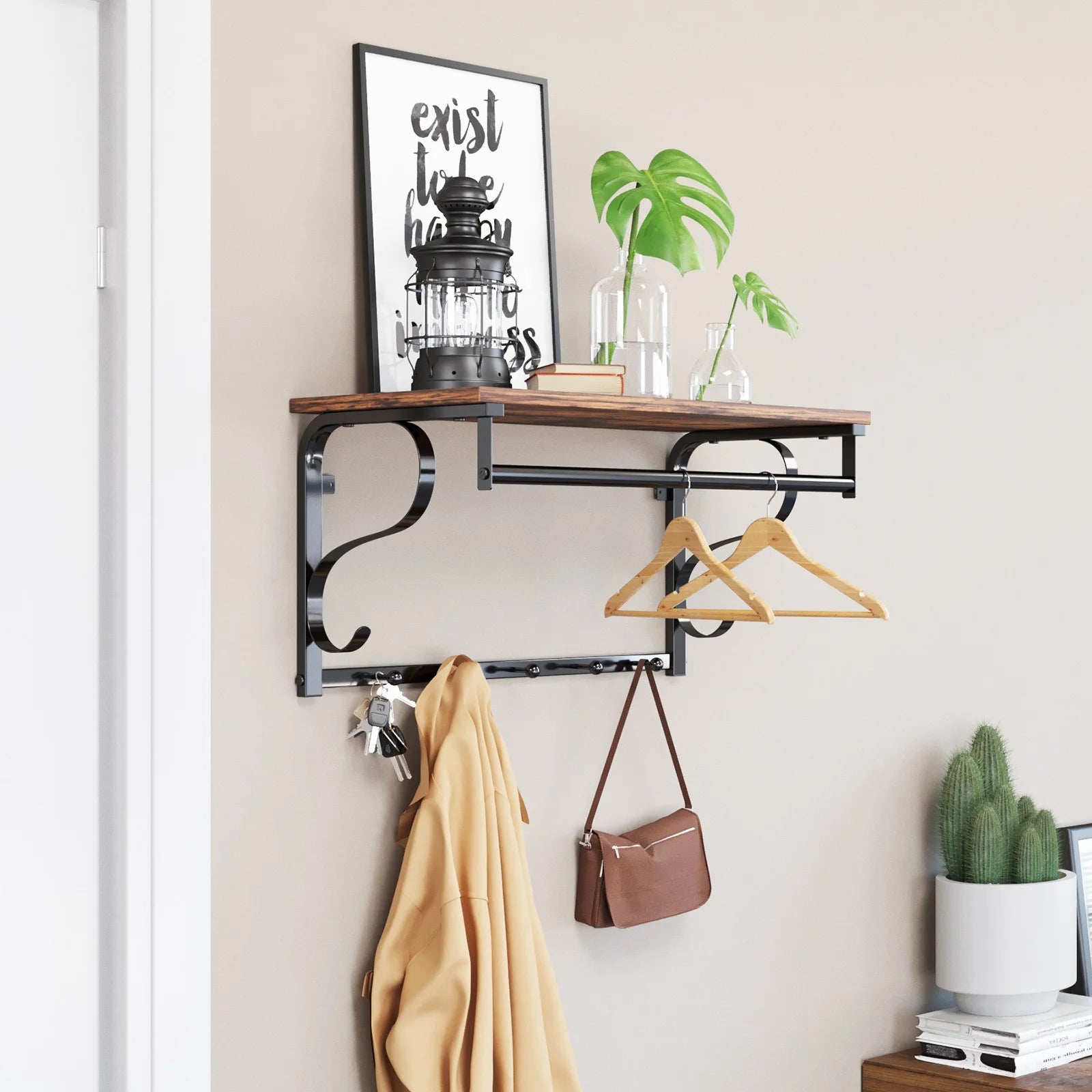 Porte-manteau mural industriel avec étagère et barre de suspension - Aéraly