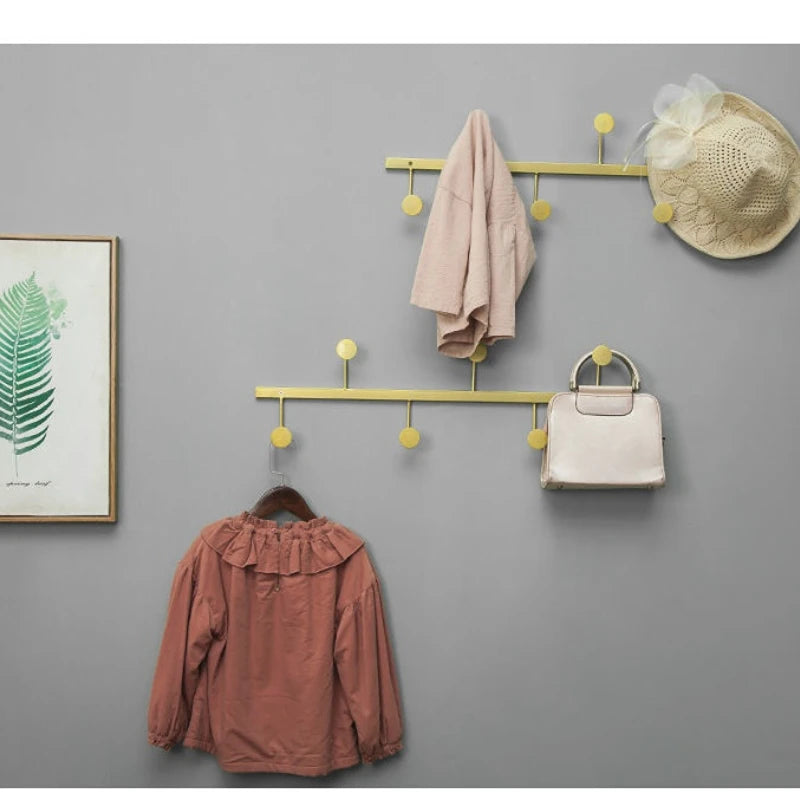 Porte manteau mural moderne pour vêtements - Aéraly