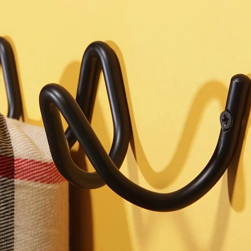 MOD Wavy Design Wall Mounted Coat Rack Modern Wall Rack Coat Storage Creative Hanger for Home Organization Hotel Store Decoration