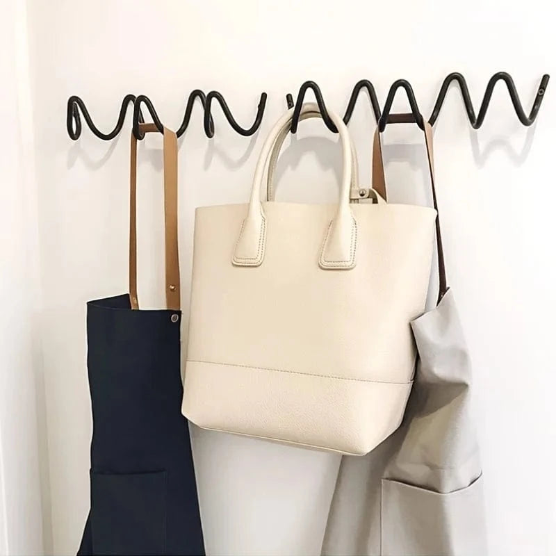 rangement mural design ondulé