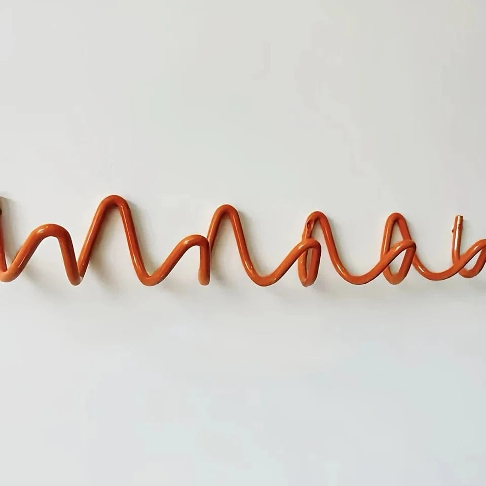 MOD Wavy Design Wall Mounted Coat Rack Modern Wall Rack Coat Storage Creative Hanger for Home Organization Hotel Store Decoration Red 5 hooks