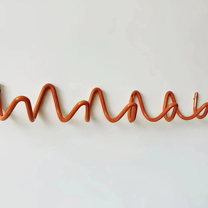 MOD Wavy Design Wall Mounted Coat Rack Modern Wall Rack Coat Storage Creative Hanger for Home Organization Hotel Store Decoration Red 5 hooks