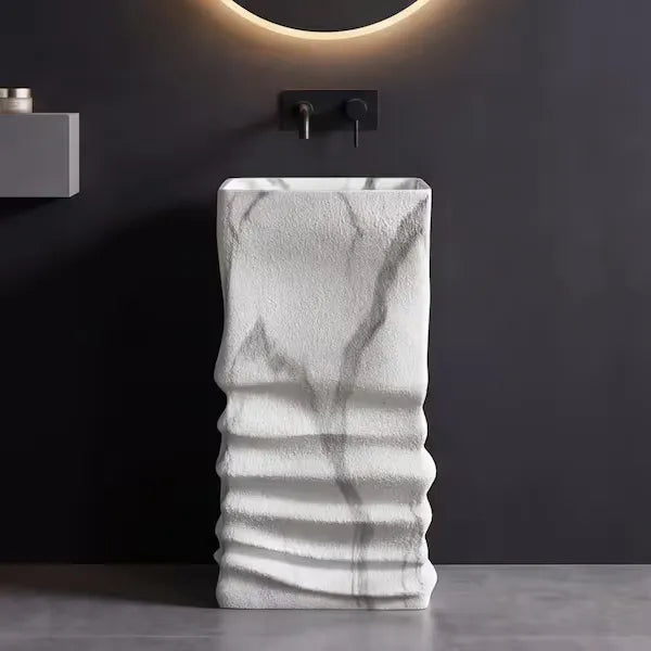 STRATA - Vasque totem en pierre striée